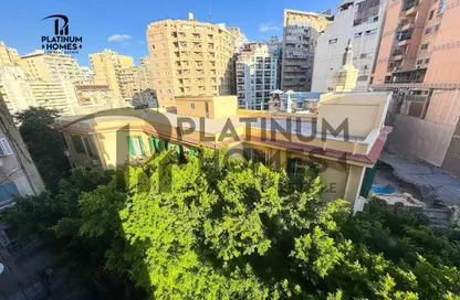 شقة - 3 غرف نوم - 2 حمامات للبيع في شارع عدلي يكن - سان ستيفانو - حي شرق - الاسكندرية