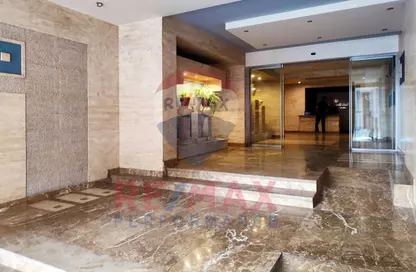 Apartment - 3 Bedrooms - 3 Bathrooms for sale in Abdel Salam Aref St. - Laurent - Hay Sharq - Alexandria