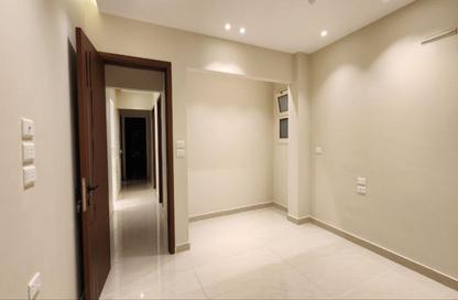 Apartment - 3 Bedrooms - 2 Bathrooms for rent in Stone Residence - 5th Settlement Compounds - The 5th Settlement - New Cairo City - Cairo