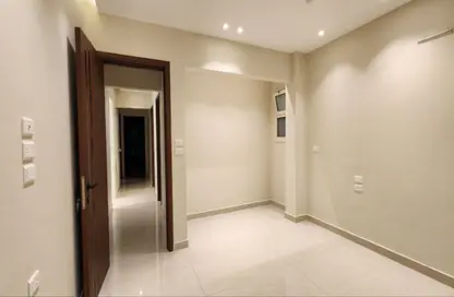 Apartment - 3 Bedrooms - 2 Bathrooms for rent in Stone Residence - 5th Settlement Compounds - The 5th Settlement - New Cairo City - Cairo