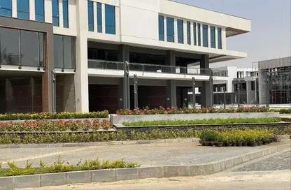 محل تجاري - استوديو - 2 حمامات للبيع في ويست جايت - كمبوندات 6 أكتوبر - مدينة 6 أكتوبر - الجيزة