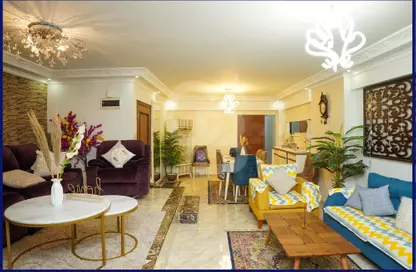 شقة - 3 غرف نوم - 1 حمام للبيع في شارع إسماعيل الحبروك - جليم - حي شرق - الاسكندرية