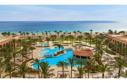 Chalet - 2 Bedrooms - 2 Bathrooms for rent in Almaza Bay - Qesm Marsa Matrouh - North Coast