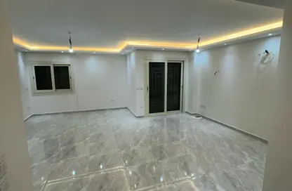 شقة - 3 غرف نوم - 2 حمامات للبيع في كمبوند جامعة القاهرة - كمبوندات الشيخ زايد - الشيخ زايد - الجيزة