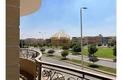 Whole Building - Studio - 1 Bathroom for sale in Doctor Samira Moussa St. - 5th District - Obour City - Qalyubia