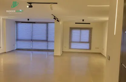 مساحات مكتبية - استوديو - 2 حمامات للايجار في ريحانة بلازا - زهراء المعادي - حي المعادي - القاهرة