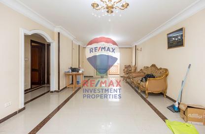 Apartment - 3 Bedrooms - 2 Bathrooms for sale in Al Rasafa St. - Moharam Bek - Hay Wasat - Alexandria