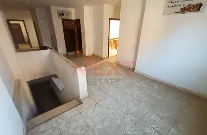 طابق كامل - استوديو - 4 حمامات للايجار في سموحة - حي شرق - الاسكندرية