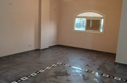 شقة - 3 غرف نوم - 2 حمامات للايجار في شارع الحكمة - الشيخ زايد - الجيزة