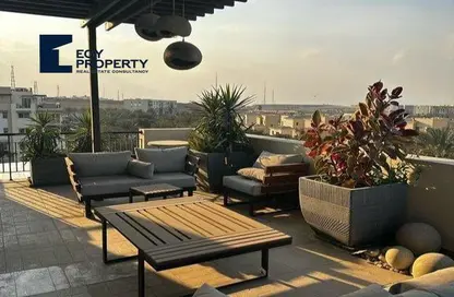 Penthouse - 3 Bedrooms - 3 Bathrooms for sale in The Sierras - Uptown Cairo - Mokattam - Cairo