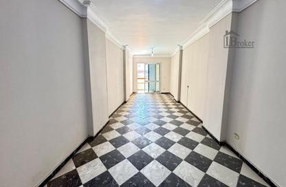 Apartment - 2 Bedrooms - 1 Bathroom for rent in Iskandar Ibrahim St. - Miami - Hay Awal El Montazah - Alexandria