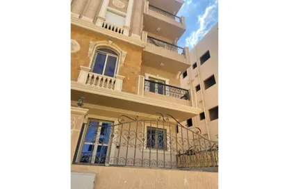 Apartment - 3 Bedrooms - 2 Bathrooms for sale in Al Andalus District - New Cairo City - Cairo