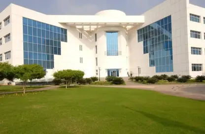 Office Space - Studio - 2 Bathrooms for rent in Smart Village - Cairo Alexandria Desert Road - 6 October City - Giza