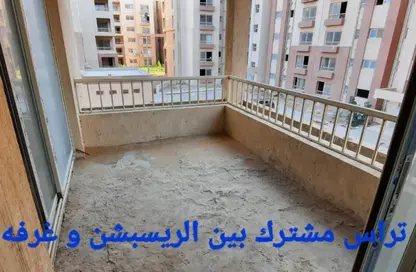Apartment - 3 Bedrooms - 2 Bathrooms for sale in Bait Alwatan - The 5th Settlement - New Cairo City - Cairo