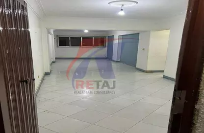 Apartment - 3 Bedrooms - 2 Bathrooms for sale in Mostafa Al Nahas St. - 6th Zone - Nasr City - Cairo