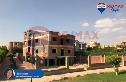 Villa - 7+ Bedrooms - 6 Bathrooms for sale in Marina City - 5th Settlement Compounds - The 5th Settlement - New Cairo City - Cairo
