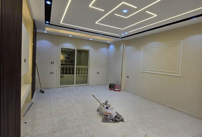8021056 - Property Image 2
