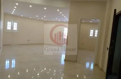 Apartment - 2 Bedrooms - 1 Bathroom for rent in East The Academy - New Cairo City - Cairo