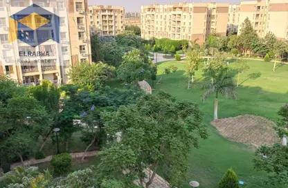 Apartment - 2 Bedrooms - 2 Bathrooms for sale in Madinaty - Cairo