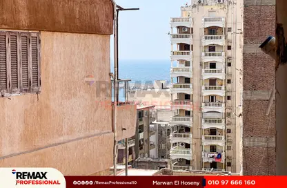 Apartment - 2 Bedrooms - 1 Bathroom for sale in Khaled Ibn Alwaleed St. - Sidi Beshr - Hay Awal El Montazah - Alexandria