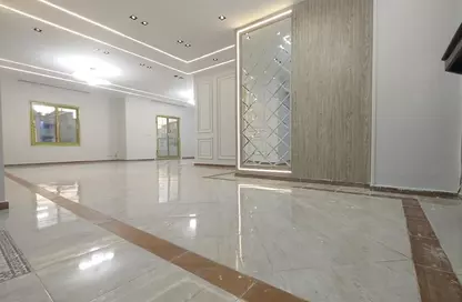 شقة - 4 غرف نوم - 2 حمامات للبيع في البوابة الثانية - خفرع - حدائق الاهرام - الجيزة