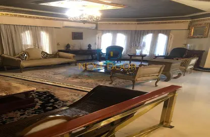 Duplex - 5 Bedrooms - 5 Bathrooms for sale in Street 70 - District 1 - The 5th Settlement - New Cairo City - Cairo