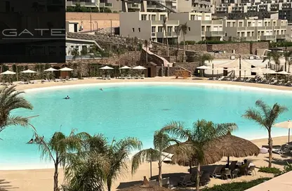 فيلا - 5 غرف نوم - 6 حمامات للبيع في المونت جلاله - العين السخنة - السويس