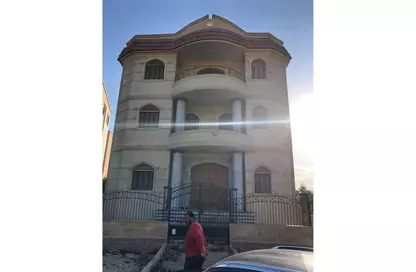 Villa - 5 Bedrooms - 4 Bathrooms for sale in 4th District - Obour City - Qalyubia