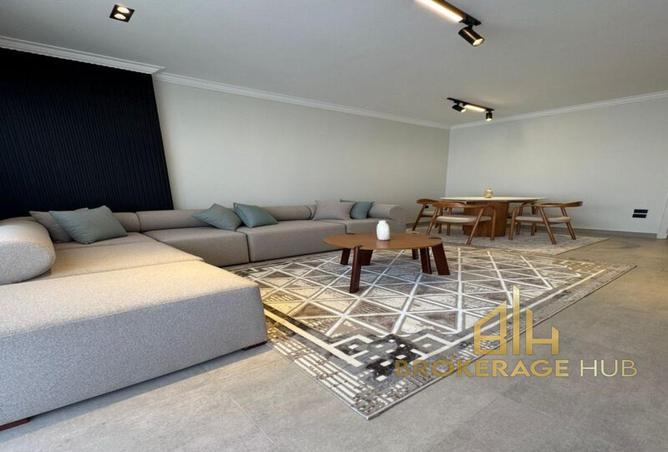 8243003 - Property Image 2