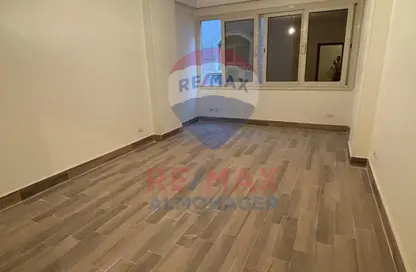 شقة - 3 غرف نوم - 2 حمامات للايجار في النرجس 6 - النرجس - مدينة القاهرة الجديدة - القاهرة