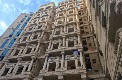 Apartment - 6 Bedrooms - 5 Bathrooms for sale in Roushdy - Hay Sharq - Alexandria