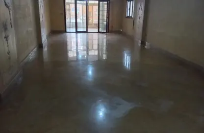 Apartment - 3 Bedrooms - 3 Bathrooms for rent in Al Dokki St. - Dokki - Giza