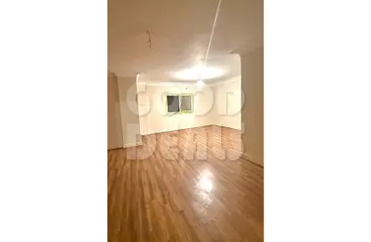 Apartment - 3 Bedrooms - 2 Bathrooms for sale in Ammar Ibn Yasser St. - El Hegaz Square - El Nozha - Cairo