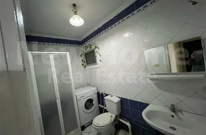 Apartment - 2 Bedrooms - 1 Bathroom for sale in Sidi Beshr Mosque St. - Sidi Beshr - Hay Awal El Montazah - Alexandria