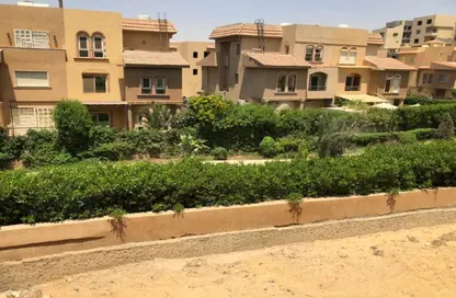 فيلا - 5 غرف نوم - 5 حمامات للبيع في مون فالي 2 - امتداد المستثمرين الشمالية - مدينة القاهرة الجديدة - القاهرة