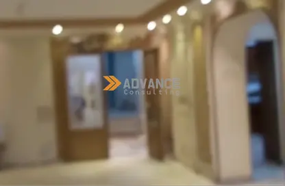 شقة - 5 غرف نوم - 3 حمامات للايجار في شارع البطل احمد عبد العزيز - المهندسين - الجيزة