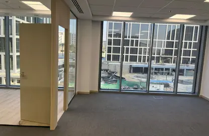 مساحات مكتبية - استوديو - 2 حمامات للبيع في كايرو فيستيفال سيتى - المستثمرين الشمالية - مدينة القاهرة الجديدة - القاهرة