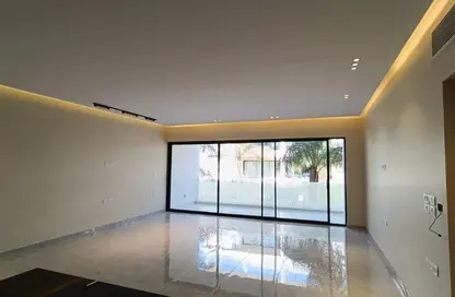 Apartment - 2 Bedrooms - 2 Bathrooms for sale in Lake View Residence - 5th Settlement Compounds - The 5th Settlement - New Cairo City - Cairo