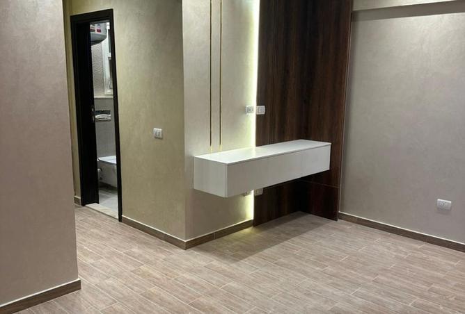 8022517 - Property Image 2