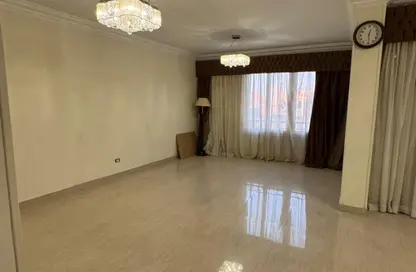 شقة - 3 غرف نوم - 2 حمامات للبيع في شارع الكفاح - المنطقة الأولى - مدينة نصر - القاهرة شقة - 3 غرف نوم - 2 حمامات للبيع في شارع الكفاح - المنطقة الأولى - مدينة نصر - القاهرة