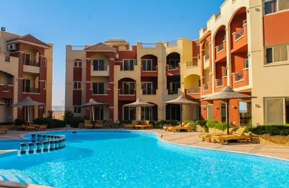 Chalet - 2 Bedrooms - 2 Bathrooms for sale in Lasirena Palm Beach - Al Ain Al Sokhna - Suez