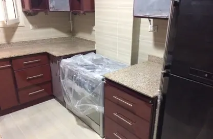 شقة - 3 غرف نوم - 2 حمامات للبيع في شارع حسن عبد العزيز - المنطقة التاسعة - مدينة نصر - القاهرة