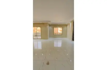 Apartment - 3 Bedrooms - 2 Bathrooms for rent in 7th District - Sheikh Zayed City - Giza