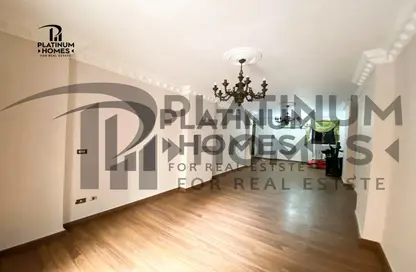 Apartment - 3 Bedrooms - 1 Bathroom for rent in Abd Al Moneim Sanad St. - Ibrahimia - Hay Wasat - Alexandria