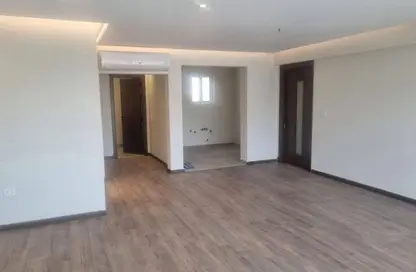 Apartment - 3 Bedrooms - 3 Bathrooms for sale in Village West - Sheikh Zayed Compounds - Sheikh Zayed City - Giza