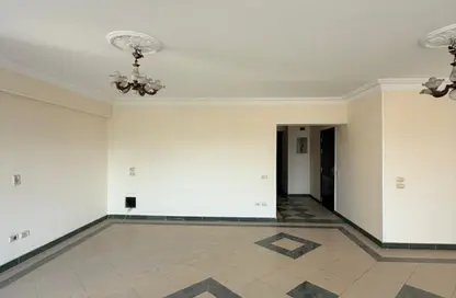 Apartment - 3 Bedrooms - 2 Bathrooms for sale in Degla - Hay El Maadi - Cairo
