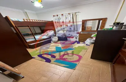 شقة - 2 غرف نوم - 1 حمام للايجار في شارع ناجي عيسى الطحاوي - المنطقة العاشرة - مدينة نصر - القاهرة