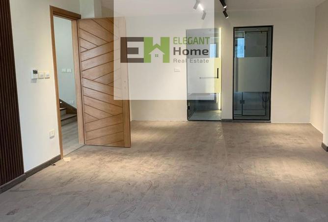 7701687 - Property Image 2