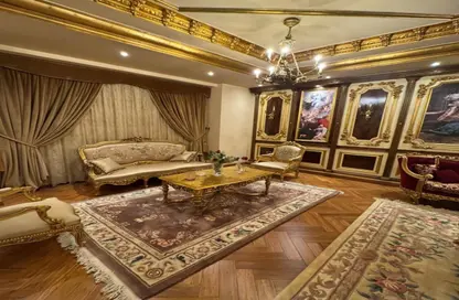 Apartment - 3 Bedrooms - 3 Bathrooms for sale in Heliopolis - Masr El Gedida - Cairo