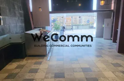 مطعم - استوديو - 2 حمامات للايجار في وان جولدن سكوير مول - التجمع الخامس - مدينة القاهرة الجديدة - القاهرة